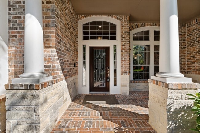 Building Photo - 118 Cezanne Woods Dr