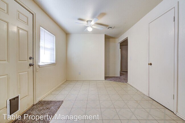 Building Photo - 5316 S Briarwood Dr