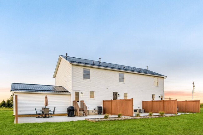 Building Photo - 10268 Cleveland Rd