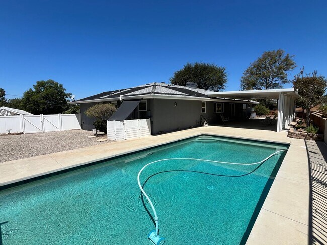 Building Photo - Coming Soon! 3 bd/2.5 bath home in the rolling foothills of Vista