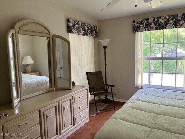 Building Photo - 853 Tanbark Dr