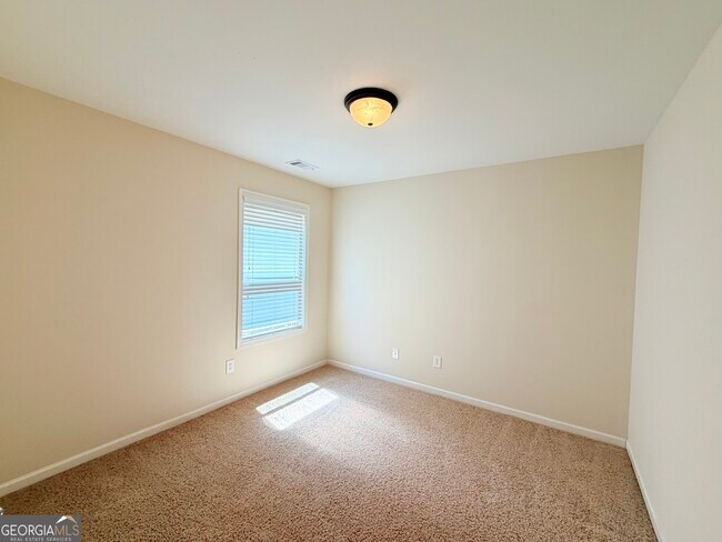 Building Photo - 260 Ascott Ln