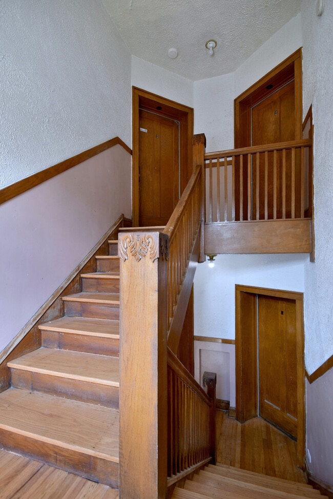 Building Photo - 5900 W Ohio St