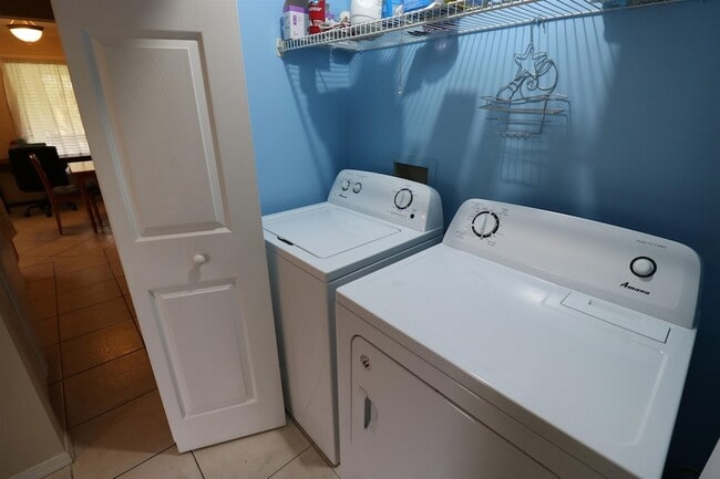 Building Photo - 47 Brigantine Ct