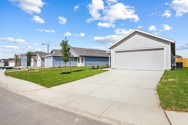 Building Photo - 3 Bedroom/2 Bath Vida Subdivision
