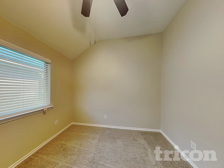 Building Photo - 313 Lucky Landing Dr