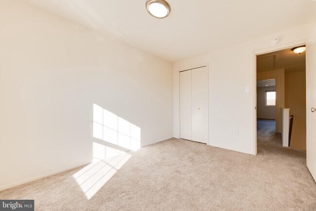 Building Photo - 10742 Cordage Walk