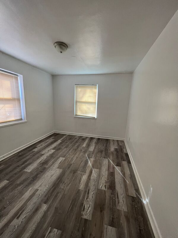 Building Photo - 250 Basswood Ave