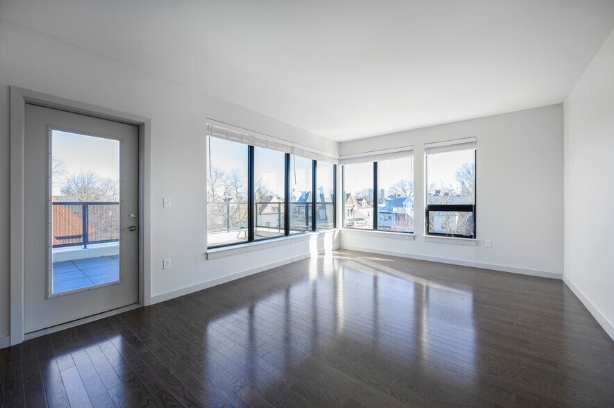 Building Photo - 455 Harvard St