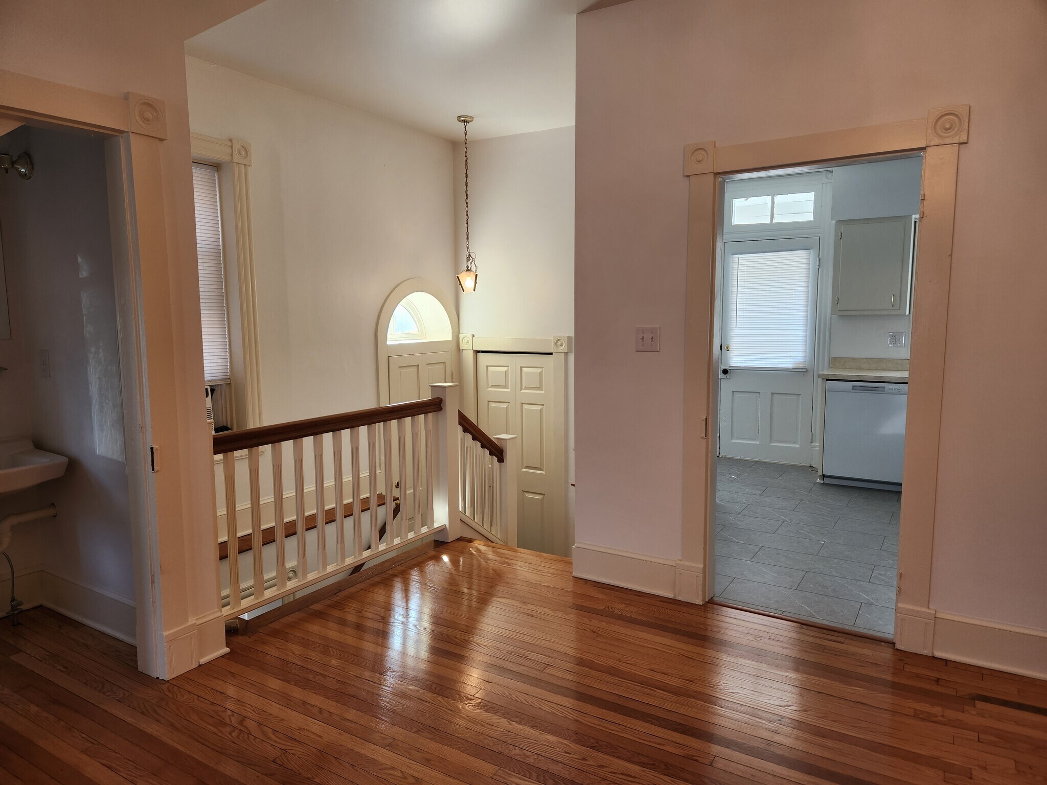 Building Photo - 125 Peyton St