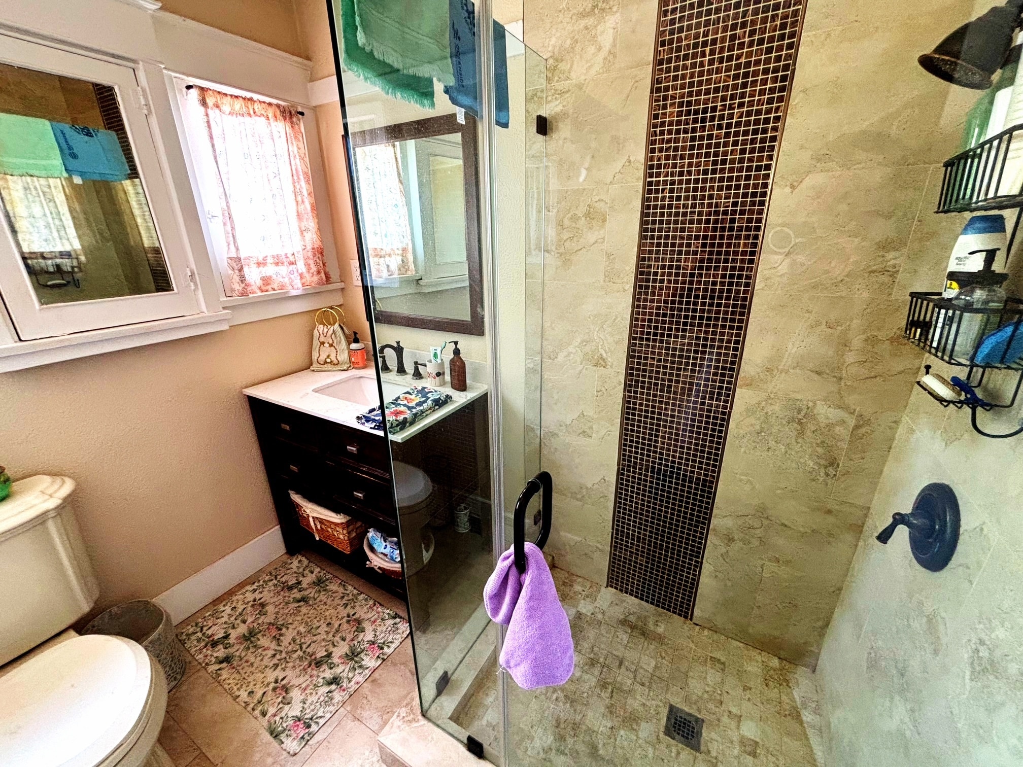 Bathroom with Frameless Glass Pane Shower - 6546 Painter Ave