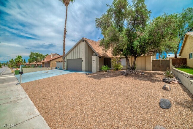 Building Photo - 4431 El Campana Way