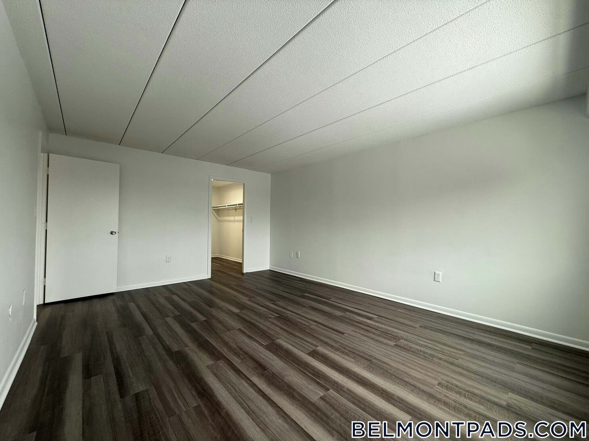 Building Photo - 53 Hill Rd