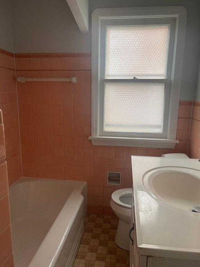 Building Photo - Section 8 Welcome
