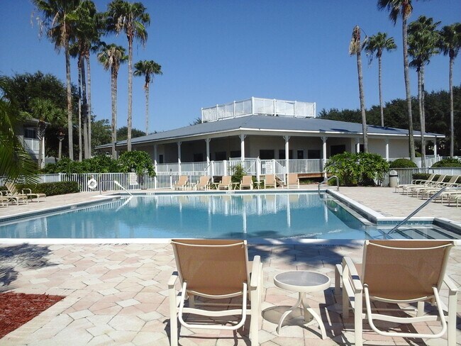 Building Photo - 6011 Hemingway Cir