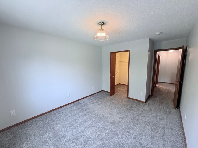 Building Photo - 393 Leeward Trail
