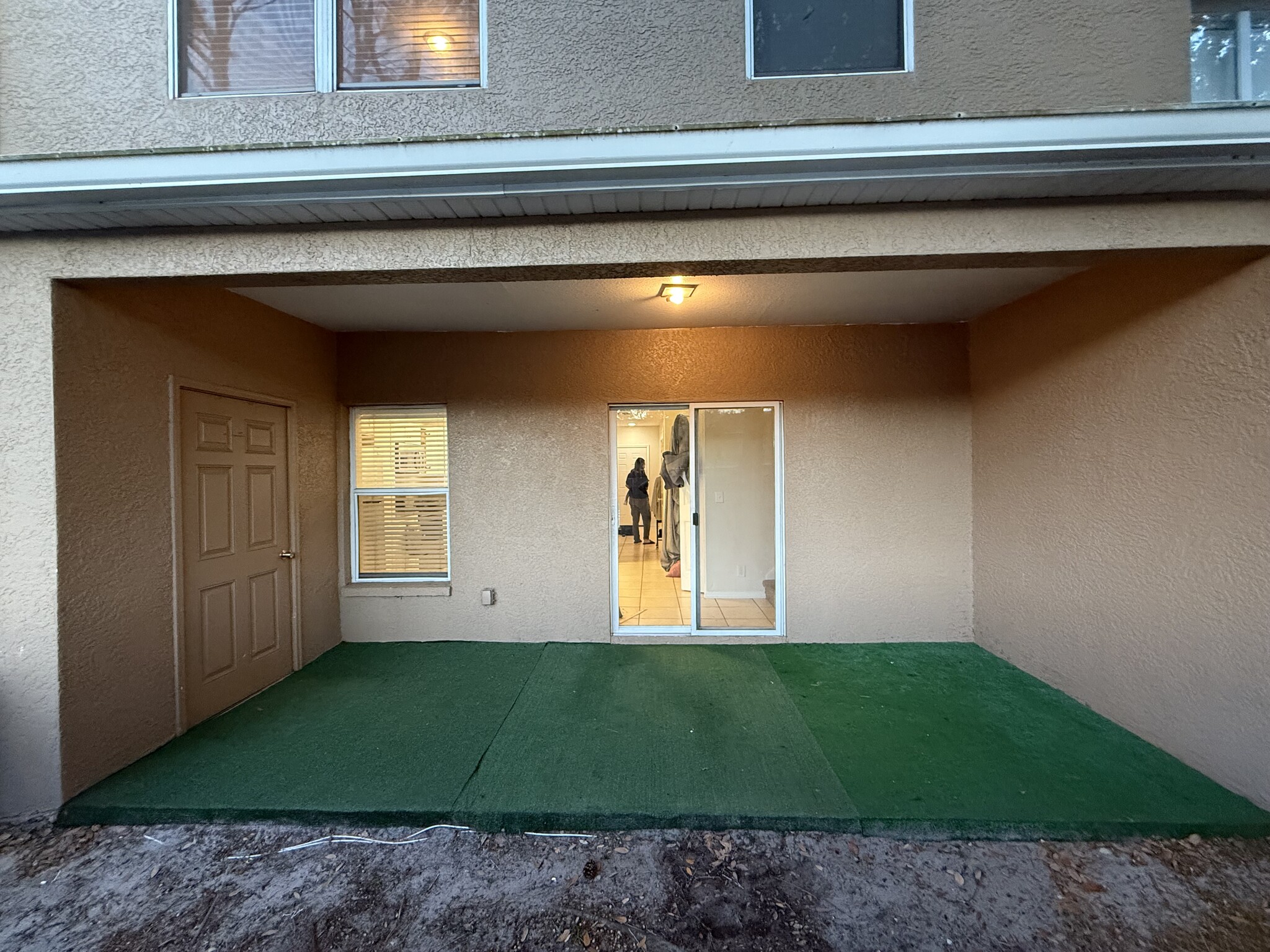 Building Photo - 1255 Charlesworth Dr
