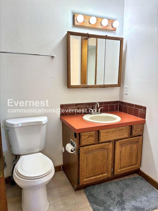 Building Photo - 4713 9th St Rd