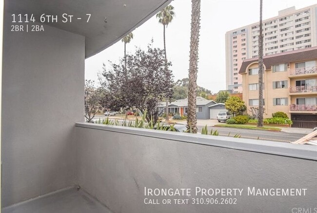 Building Photo - 1114 6th St