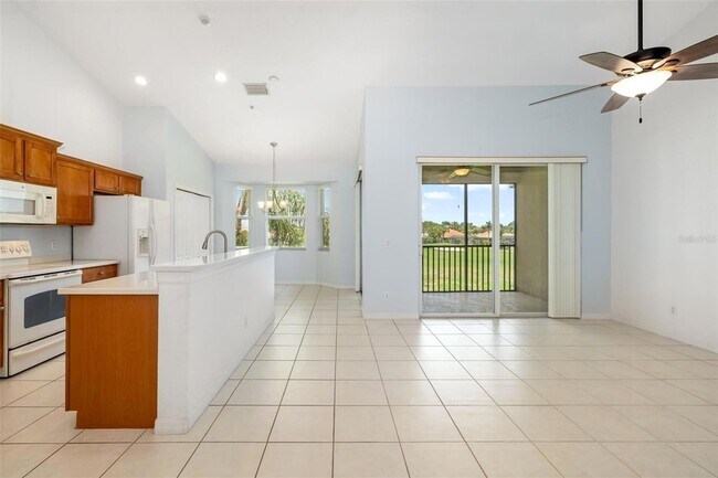 Building Photo - 905 Fairwaycove Ln