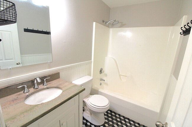 Building Photo - Remodeled 2 Bedroom with a covered porch!