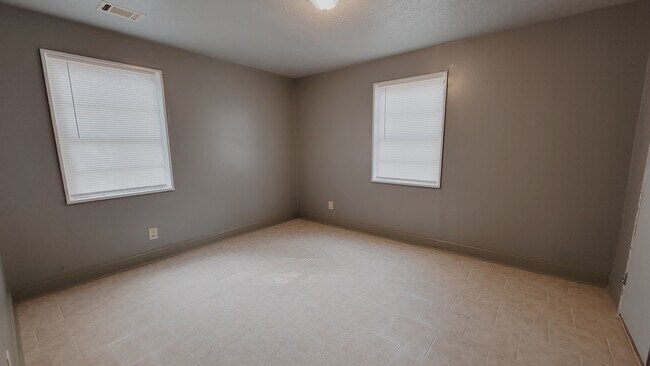 Building Photo - 1276 George St NE