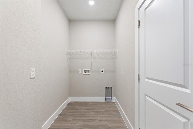 Building Photo - 205 Hyacinth Ct