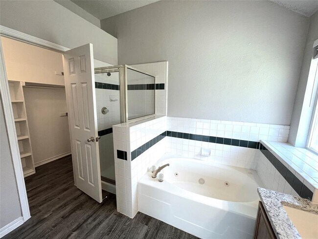 Building Photo - 8918 Quail Ridge Dr