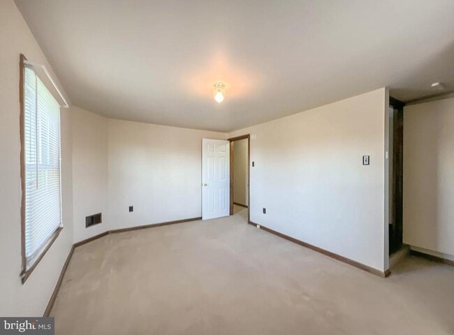 Building Photo - 1153 Greeley Ave