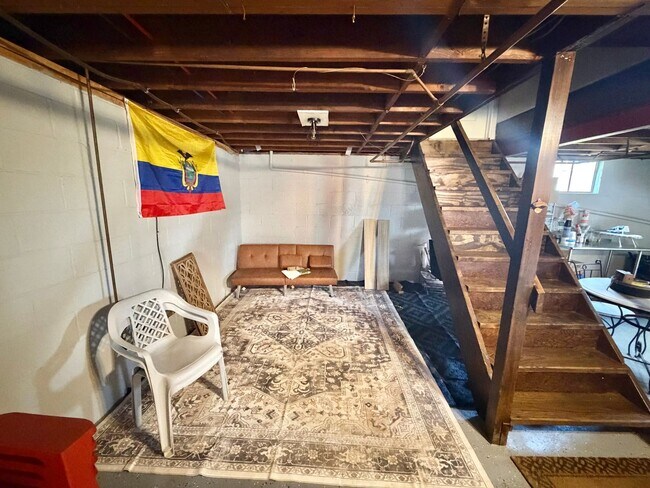 Building Photo - For Rent –Beautiful Home Minutes from West Point and Roe Park