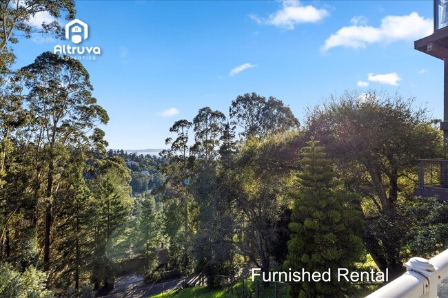 Building Photo - 2177 Manzanita Dr