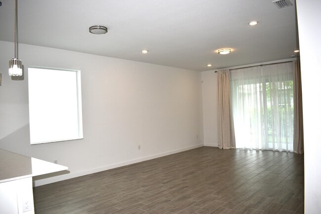Building Photo - 13419 Noble Dr