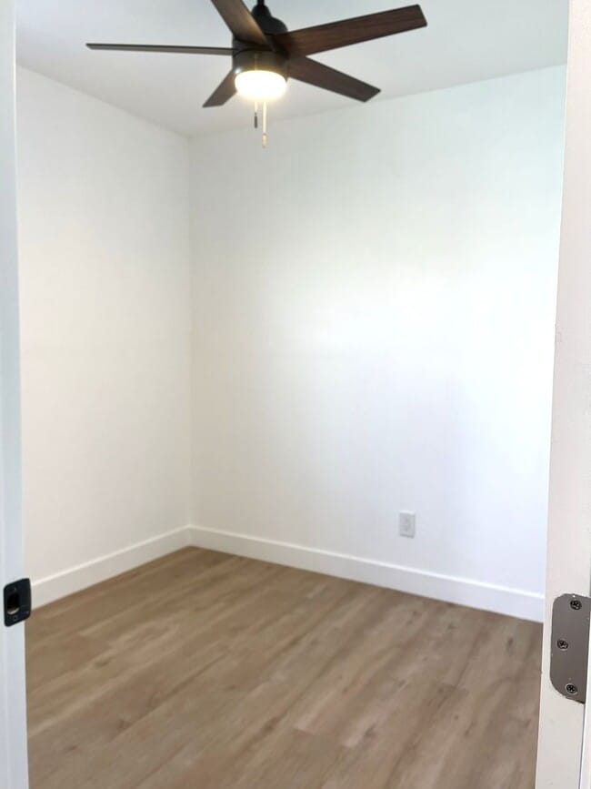 Building Photo - 473