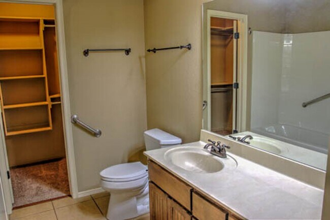Building Photo - BIXBY SCHOOLS.    Great subdivision with pool and playground.
