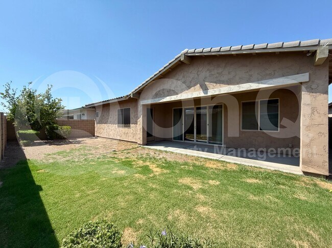 Building Photo - 22701 E Avenida Del Valle