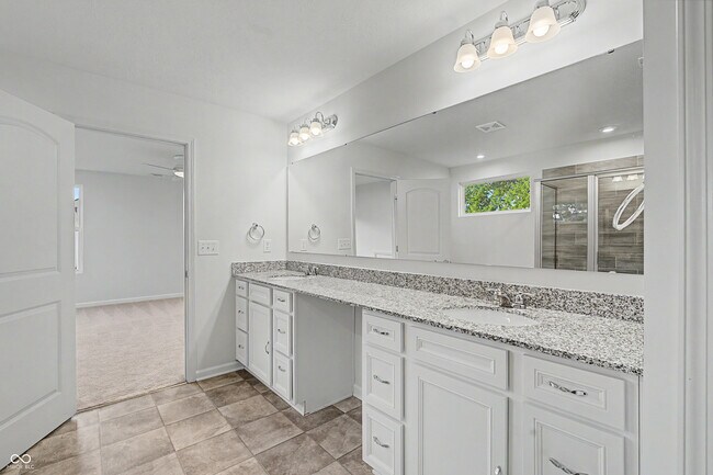 Building Photo - 5465 Dunhaven Rd