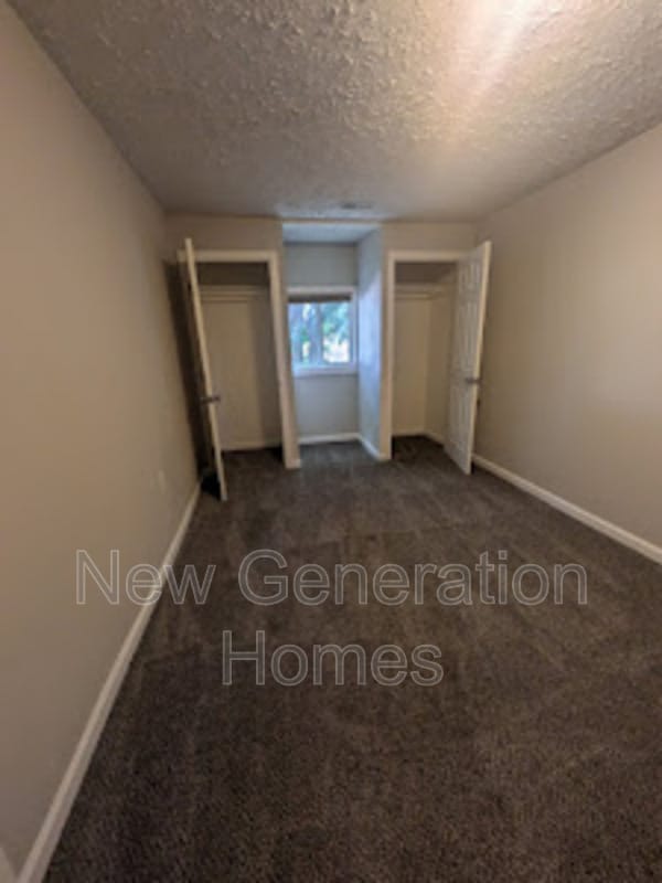 Building Photo - 920 Carteret Ave