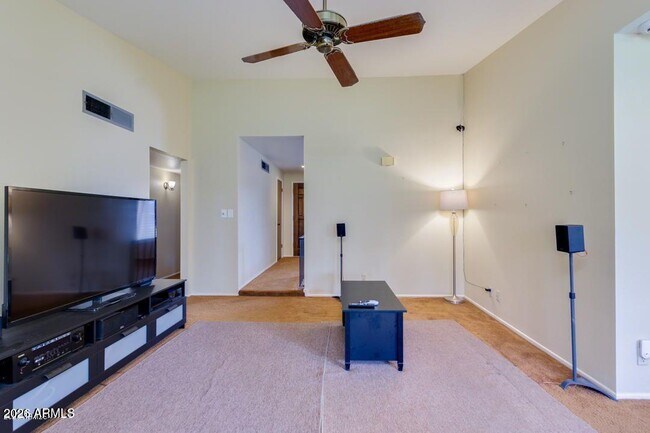 Building Photo - 1536 E Gemini Dr