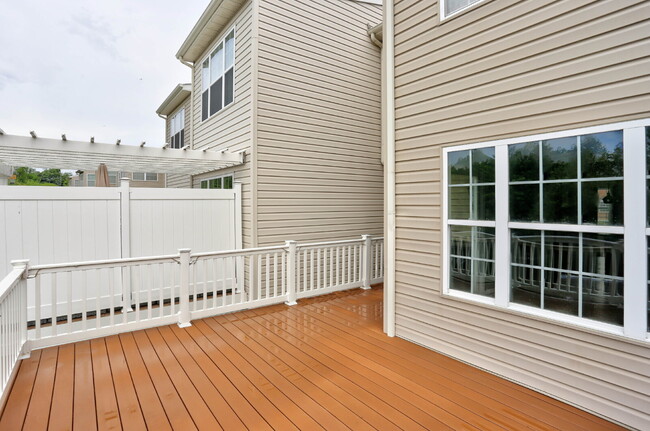 Building Photo - 3BD/2.2BA:  Fabulous Baltimore Townhome