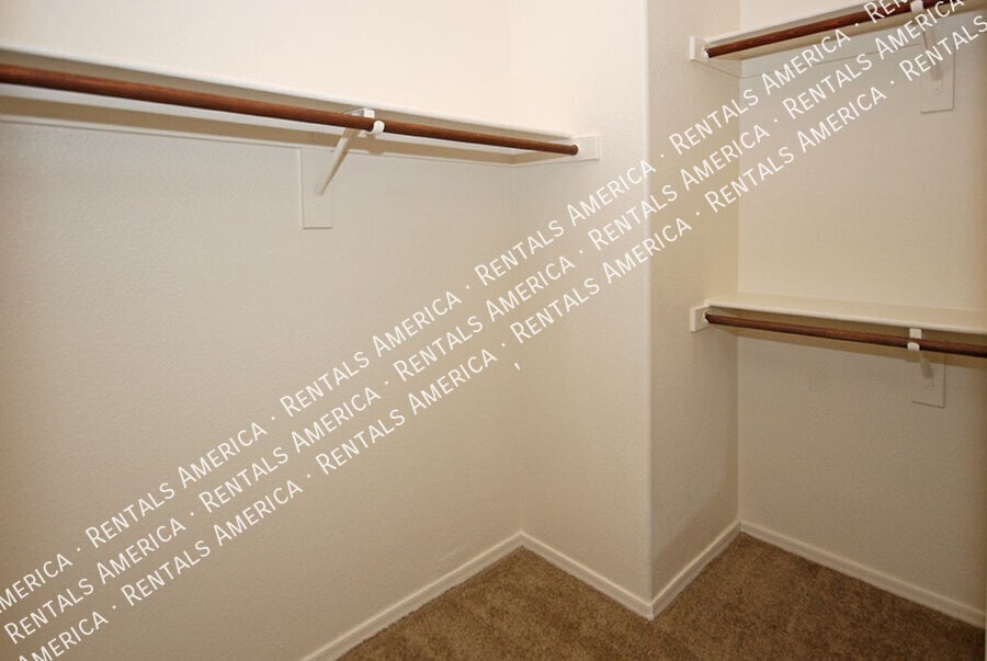 Building Photo - 4212 N 125th Ave