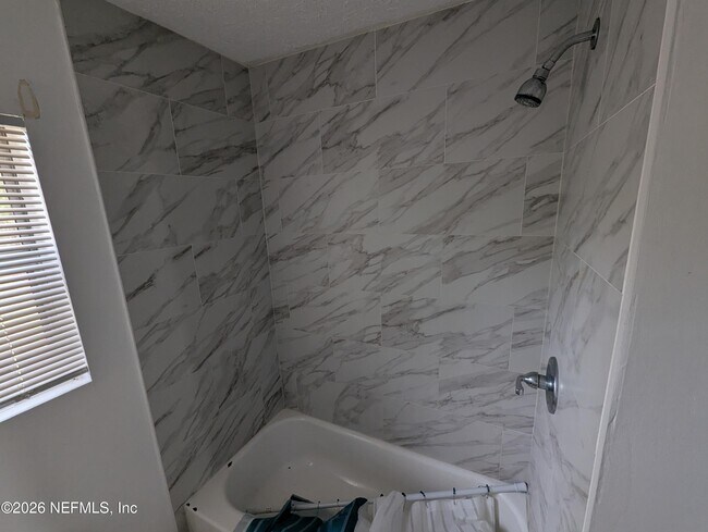 Building Photo - 3333 Myra St