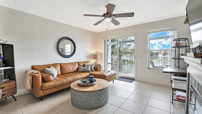 Building Photo - 261 Cypress Point Dr