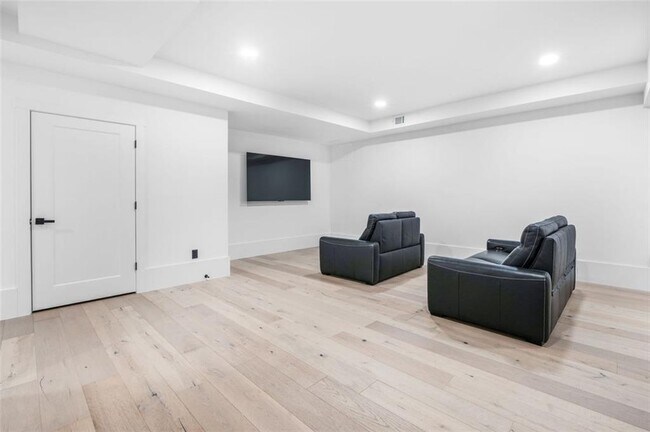 Building Photo - 507 Karen Ln