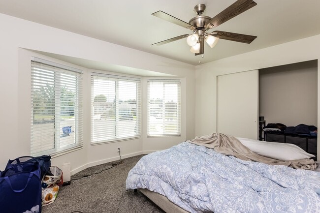 Building Photo - Coming soon 3 Bedroom/2 Bathroom Taylorsvi...