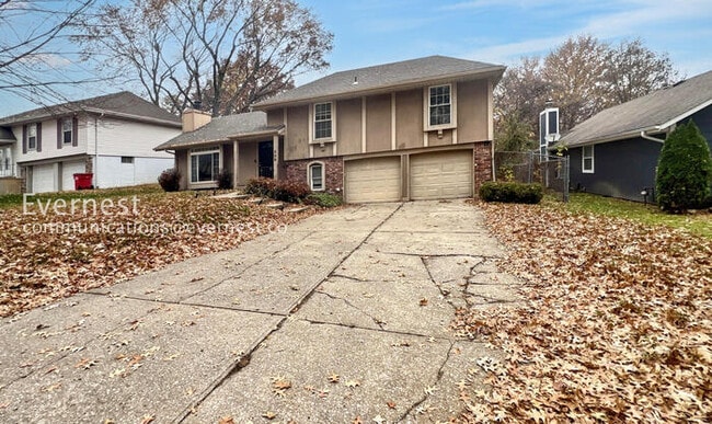 Building Photo - 309 SW Richwood Ln