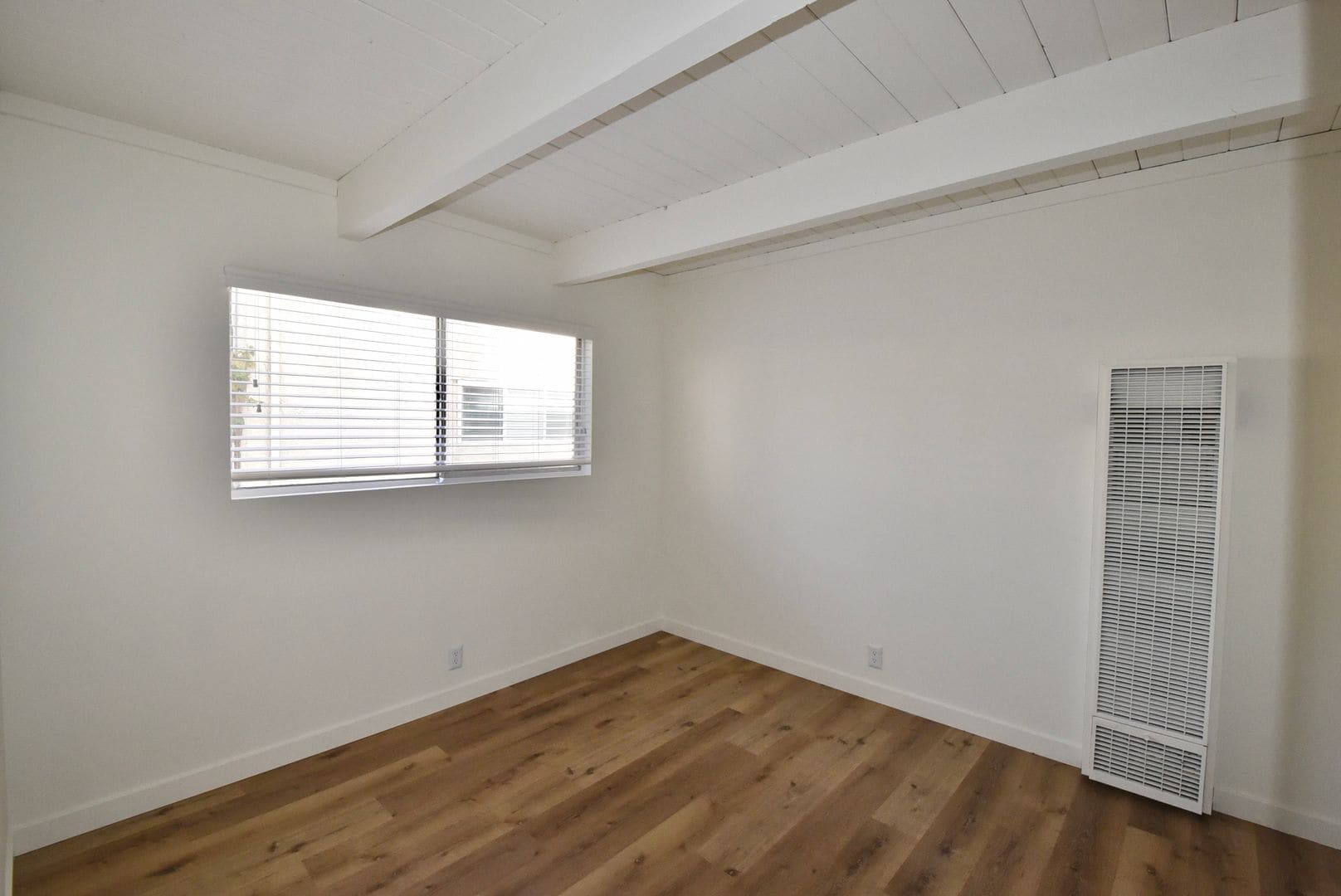 Building Photo - 6125 Whitsett Ave
