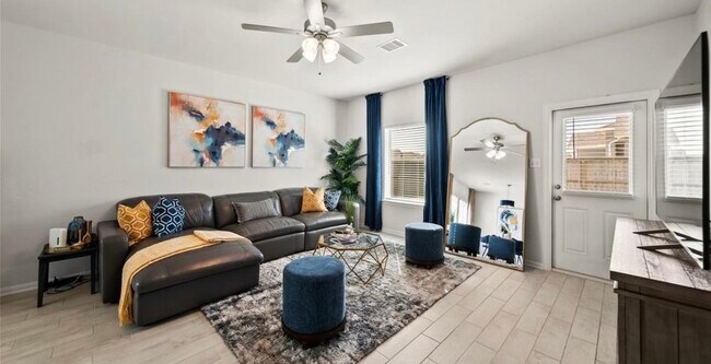 Building Photo - 1326 Ponderosa Pne Dr