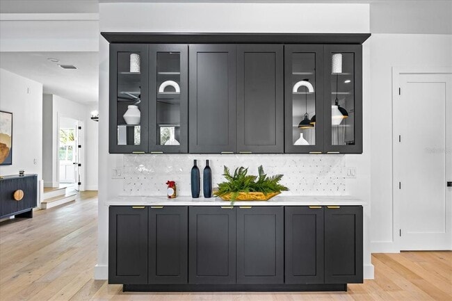 Building Photo - 3601 W Platt St