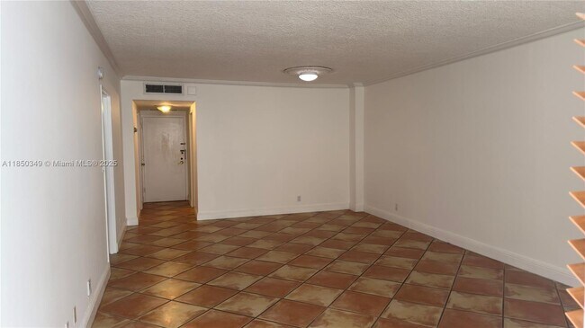 Building Photo - 3725 S Ocean Dr