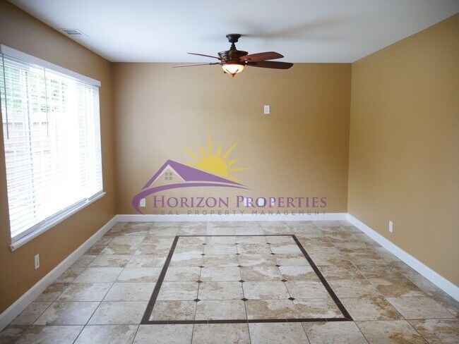 Building Photo - Remodeled 3 Bed 1 Bath 900sqft home in West Sacramento